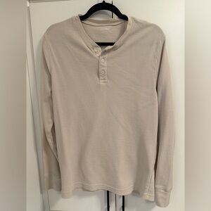 Old Navy long-sleeve thermal henley shirt in a light color, Tan - Size M